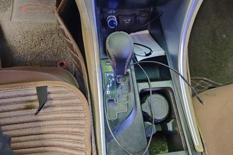 Used Hyundai Sonata 2011 2.0L Automatic Fashion Edition Gear Lever