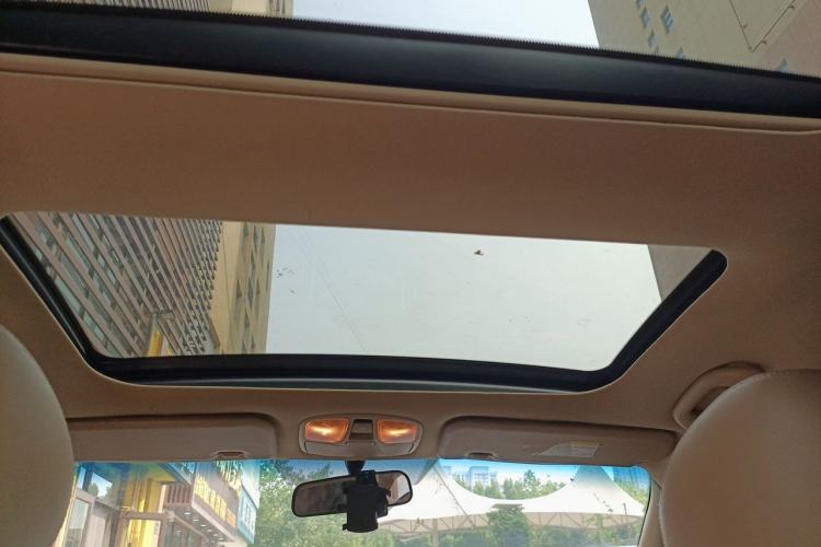 Used Hyundai Sonata 2011 2.0L Automatic Luxury Edition Headliner