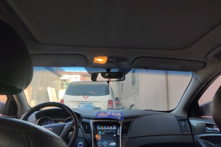 Used Hyundai Sonata 2011 2.0L Automatic Luxury Edition Headliner
