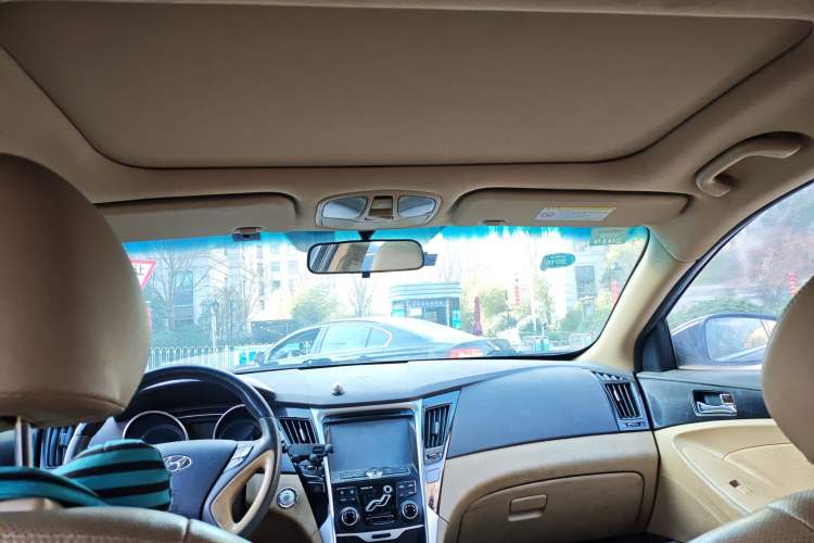 Used Hyundai Sonata 2011 2.0L Automatic Luxury Edition Headliner