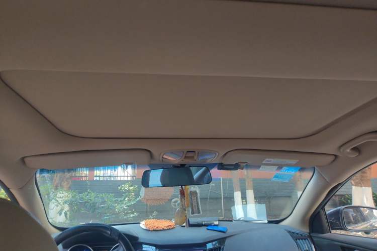 Used Hyundai Sonata 2011 2.0L Automatic Luxury Edition Headliner