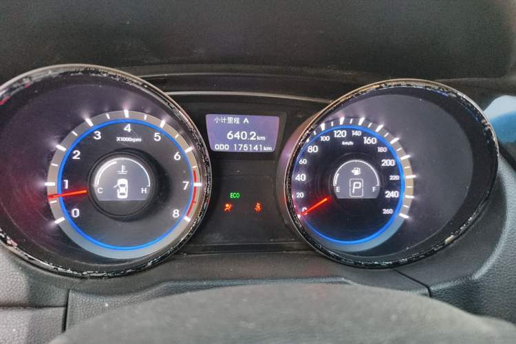 Used Hyundai Sonata 2011 2.0L Automatic Fashion Edition Instrument Cluster