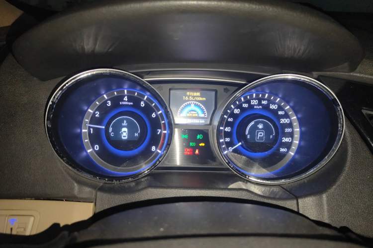 Used Hyundai Sonata 2011 2.0L Automatic Luxury Edition Instrument Cluster
