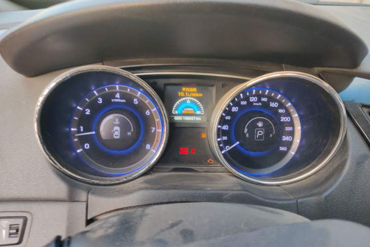 Used Hyundai Sonata 2011 2.0L Automatic Luxury Edition Instrument Cluster