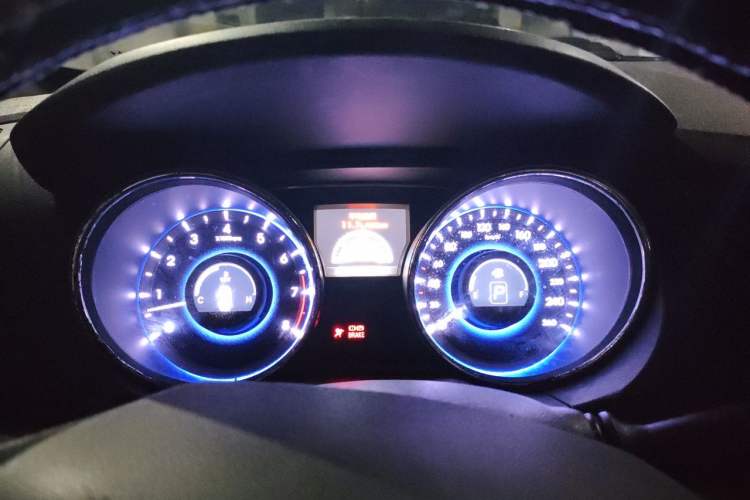 Used Hyundai Sonata 2011 2.0L Automatic Leading Edition Instrument Cluster