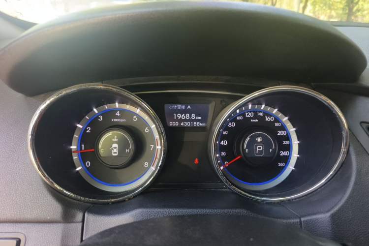 Used Hyundai Sonata 2011 2.0L Automatic Fashion Edition Instrument Cluster