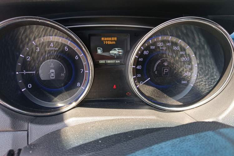 Used Hyundai Sonata 2011 2.0L Automatic Leading Edition Instrument Cluster