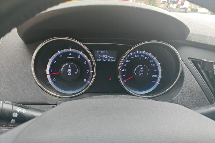 Used Hyundai Sonata 2011 2.0L Automatic Fashion Edition Instrument Cluster