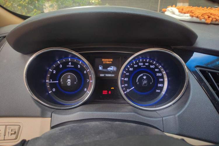 Used Hyundai Sonata 2011 2.0L Automatic Luxury Edition Instrument Cluster