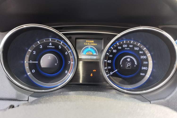 Used Hyundai Sonata 2011 2.0L Automatic Luxury Edition Instrument Cluster