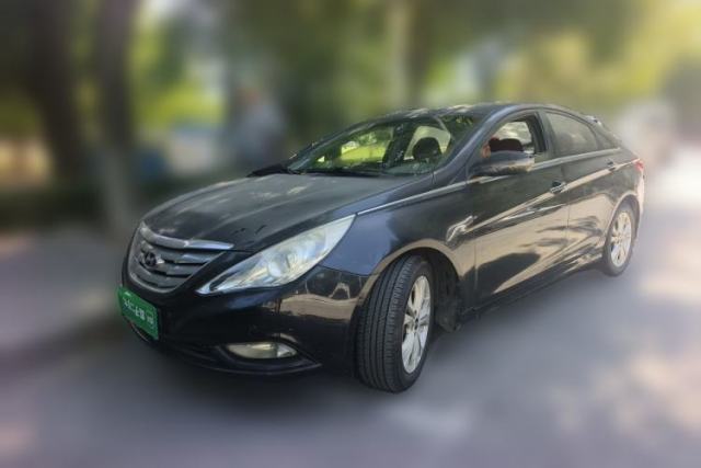 Hyundai Sonata 2011 2.0L Automatic Fashion Edition مستعملة