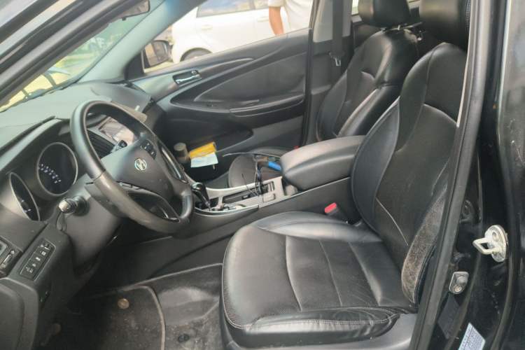 Used Hyundai Sonata 2011 2.0L Automatic Luxury Edition Left Front Seat