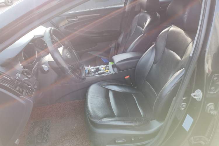 Used Hyundai Sonata 2011 2.0L Automatic Luxury Edition Left Front Seat
