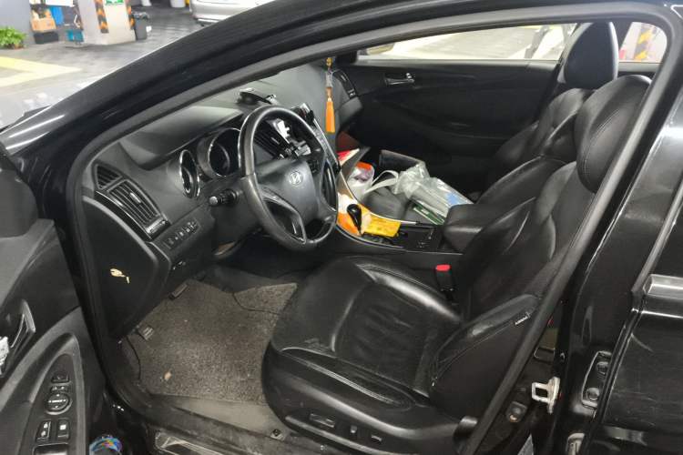 Used Hyundai Sonata 2011 2.0L Automatic Prestige Edition Left Front Seat