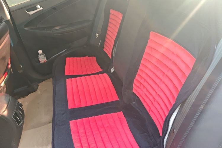 Used Hyundai Sonata 2011 2.0L Automatic Fashion Edition Left Rear Seat