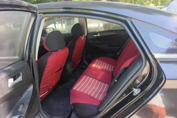 Used Hyundai Sonata 2011 2.0L Automatic Fashion Edition Left Rear Seat