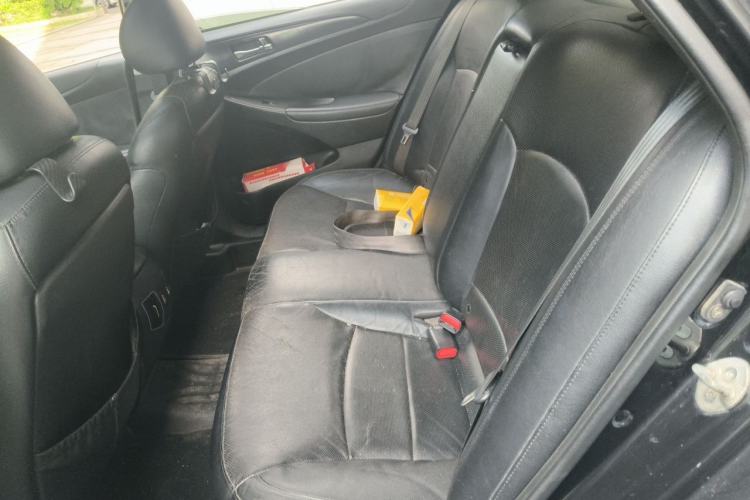Used Hyundai Sonata 2011 2.0L Automatic Luxury Edition Left Rear Seat