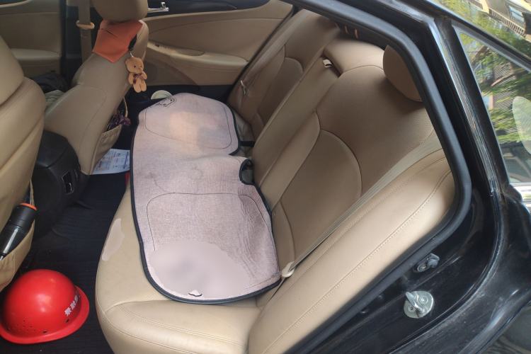 Used Hyundai Sonata 2011 2.0L Automatic Luxury Edition Left Rear Seat