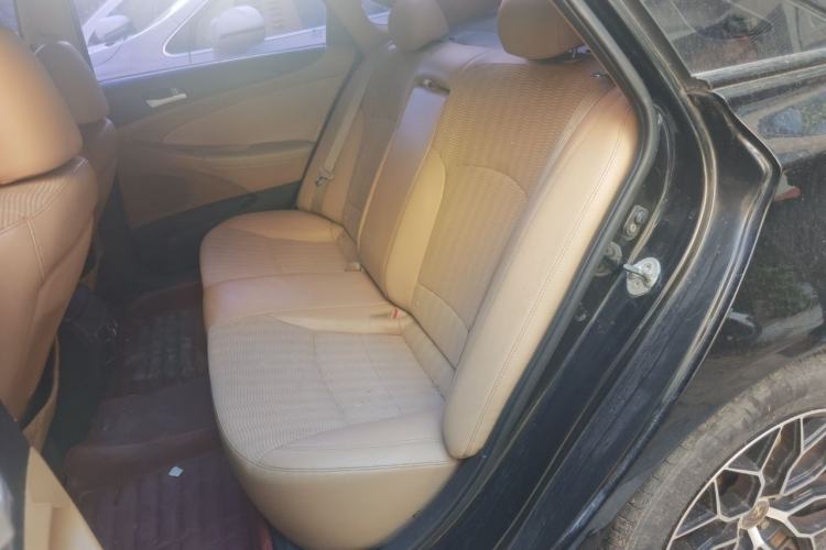 Used Hyundai Sonata 2011 2.0L Automatic Fashion Edition Left Rear Seat