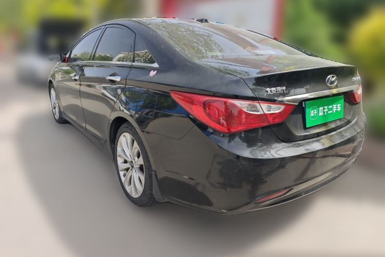 Used Hyundai Sonata 2011 2.4L Automatic Top-Tier Version Rear Left 45 Deg