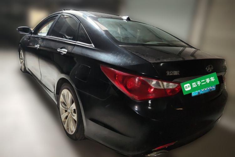 Used Hyundai Sonata 2011 2.4L Automatic Top-Tier Version Rear Left 45 Deg