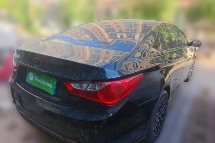 Used Hyundai Sonata 2011 2.0L Automatic Fashion Edition Rear Right 45 Deg