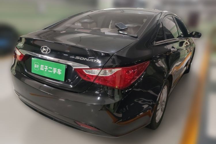 Used Hyundai Sonata 2011 2.0L Automatic Luxury Edition Rear Right 45 Deg
