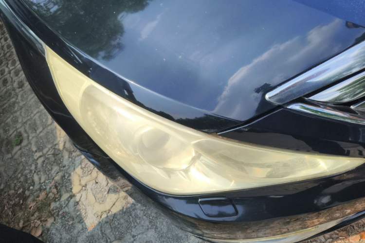 Used Hyundai Sonata 2011 2.0L Automatic Luxury Edition Right Front Headlight