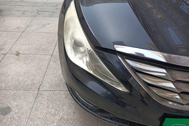 Used Hyundai Sonata 2011 2.0L Automatic Luxury Edition Right Front Headlight
