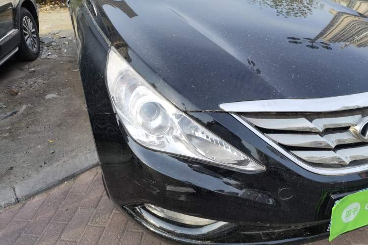 Used Hyundai Sonata 2011 2.0L Automatic Luxury Edition Right Front Headlight