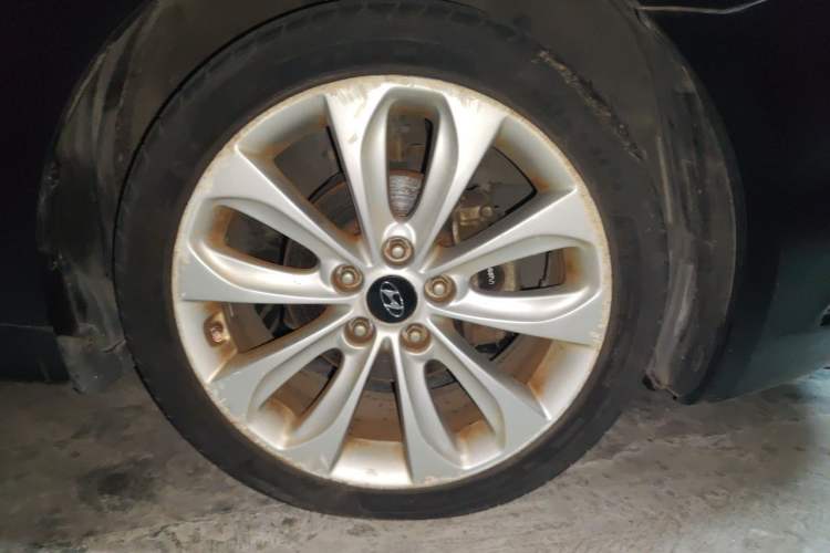 Used Hyundai Sonata 2011 2.4L Automatic Top-Tier Version Right Front Wheel Hub