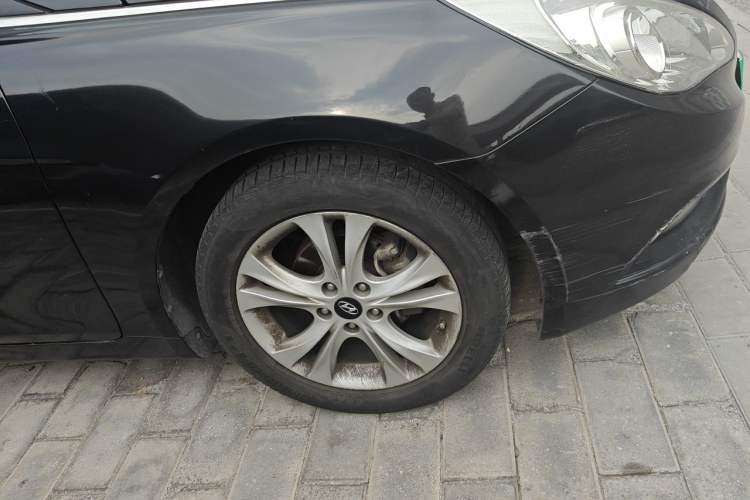 Used Hyundai Sonata 2011 2.0L Automatic Fashion Edition Right Front Wheel Hub