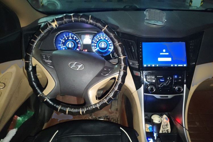 Used Hyundai Sonata 2011 2.0L Automatic Leading Edition Steering Wheel