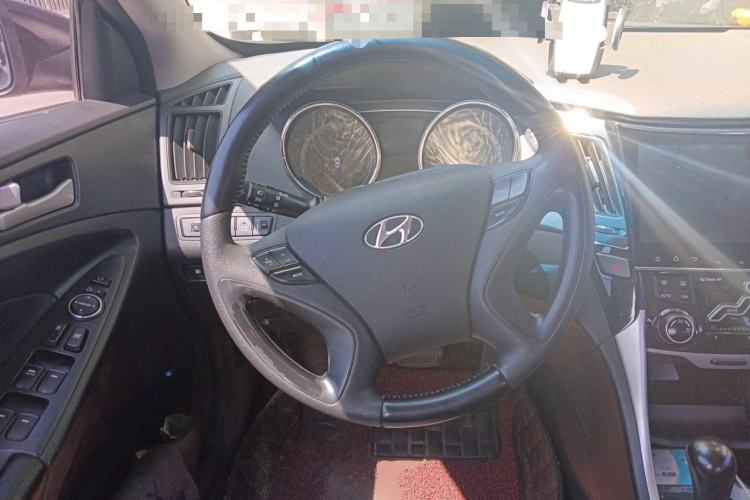 Used Hyundai Sonata 2011 2.0L Automatic Leading Edition Steering Wheel