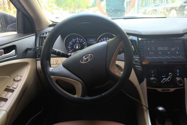 Used Hyundai Sonata 2011 2.0L Automatic Fashion Edition Steering Wheel