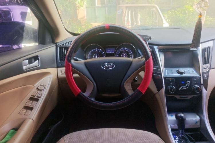 Used Hyundai Sonata 2011 2.0L Automatic Fashion Edition Steering Wheel