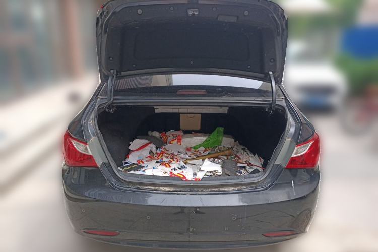 Used Hyundai Sonata 2011 2.0L Automatic Luxury Edition Trunk