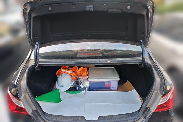 Used Hyundai Sonata 2011 2.0L Automatic Luxury Edition Trunk