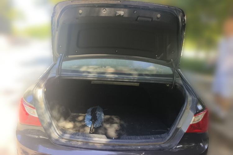 Used Hyundai Sonata 2011 2.0L Automatic Fashion Edition Trunk