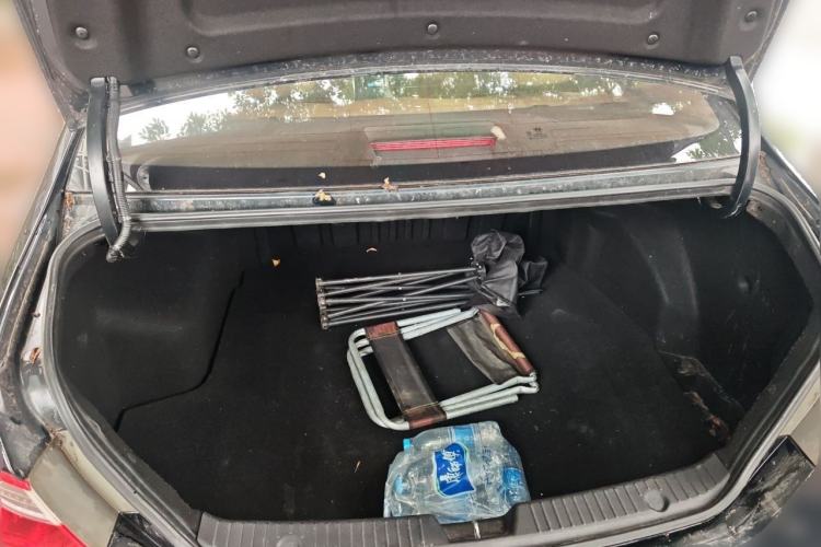 Used Hyundai Sonata 2011 2.0L Automatic Prestige Edition Trunk