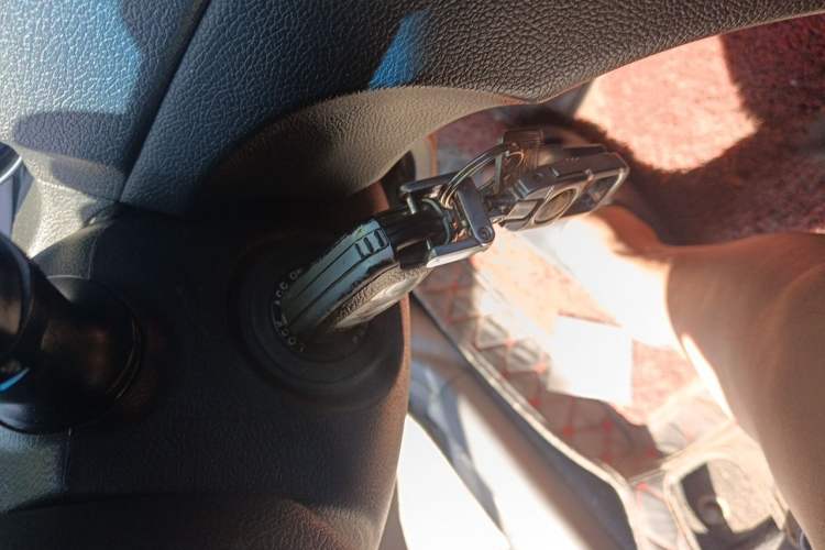 Used Hyundai Sonata 2011 2.0L Automatic Leading Edition Vehicle Key
