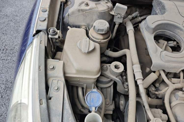 Used Hyundai Sonata 2011 2.0L Automatic Fashion Edition Engine Bay Right
