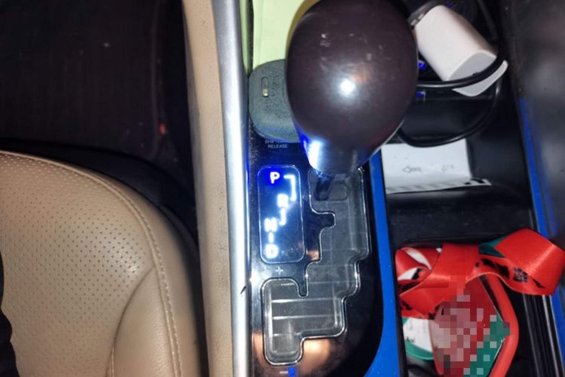 Used Hyundai Sonata 2011 2.0L Automatic Supreme Edition Gear Lever