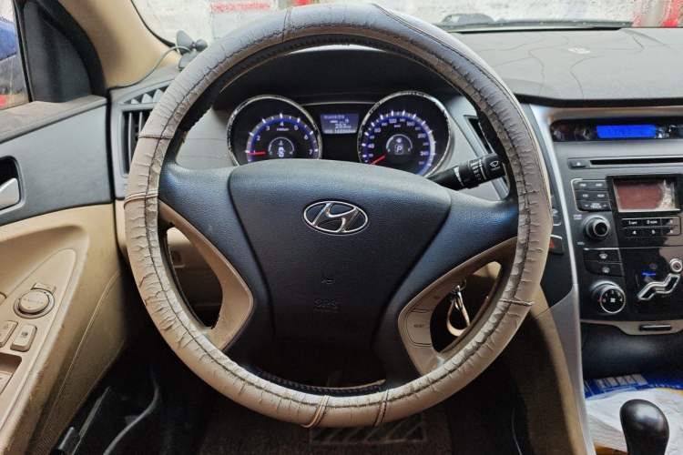 Used Hyundai Sonata 2011 2.0L Automatic Fashion Edition Steering Wheel