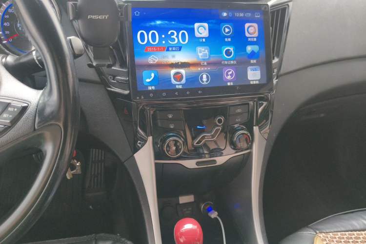 Used Hyundai Sonata 2011 2.0L Automatic Fashion Edition Audio And AC Panel