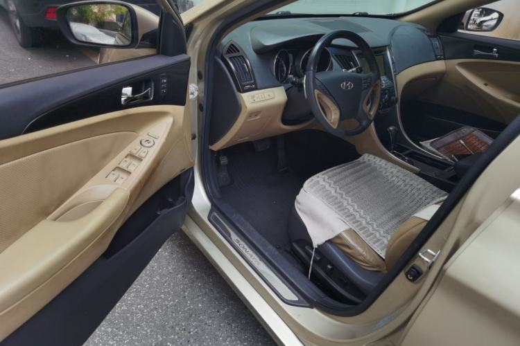 Used Hyundai Sonata 2011 2.4L Automatic Top-Tier Version Driver Seat