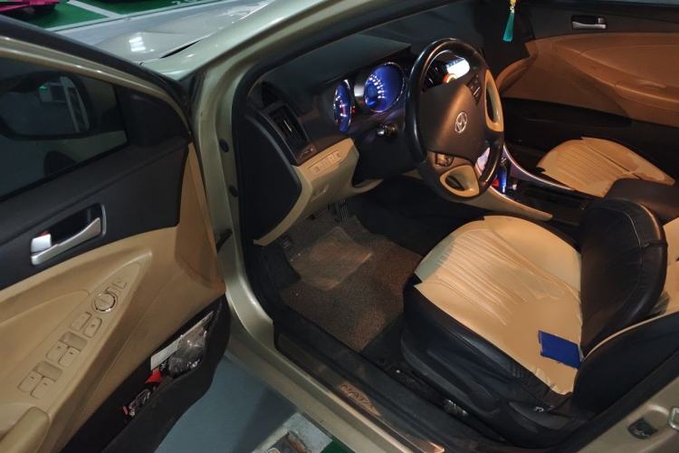 Used Hyundai Sonata 2011 2.0L Automatic Leading Edition Driver Seat