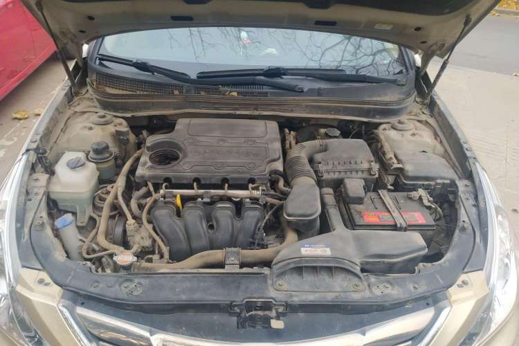 Used Hyundai Sonata 2011 2.0L Automatic Luxury Edition Engine Bay