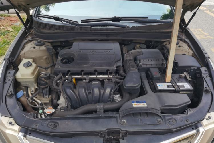 Used Hyundai Sonata 2011 2.4L Automatic Top-Tier Version Engine Bay