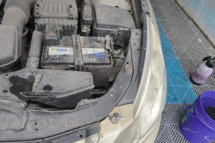 Used Hyundai Sonata 2011 2.0L Automatic Fashion Edition Engine Bay Left